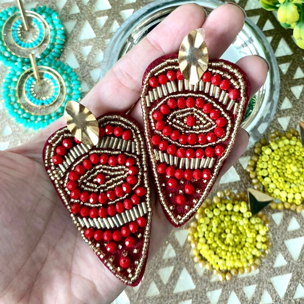 Aretes mostacilla rojos