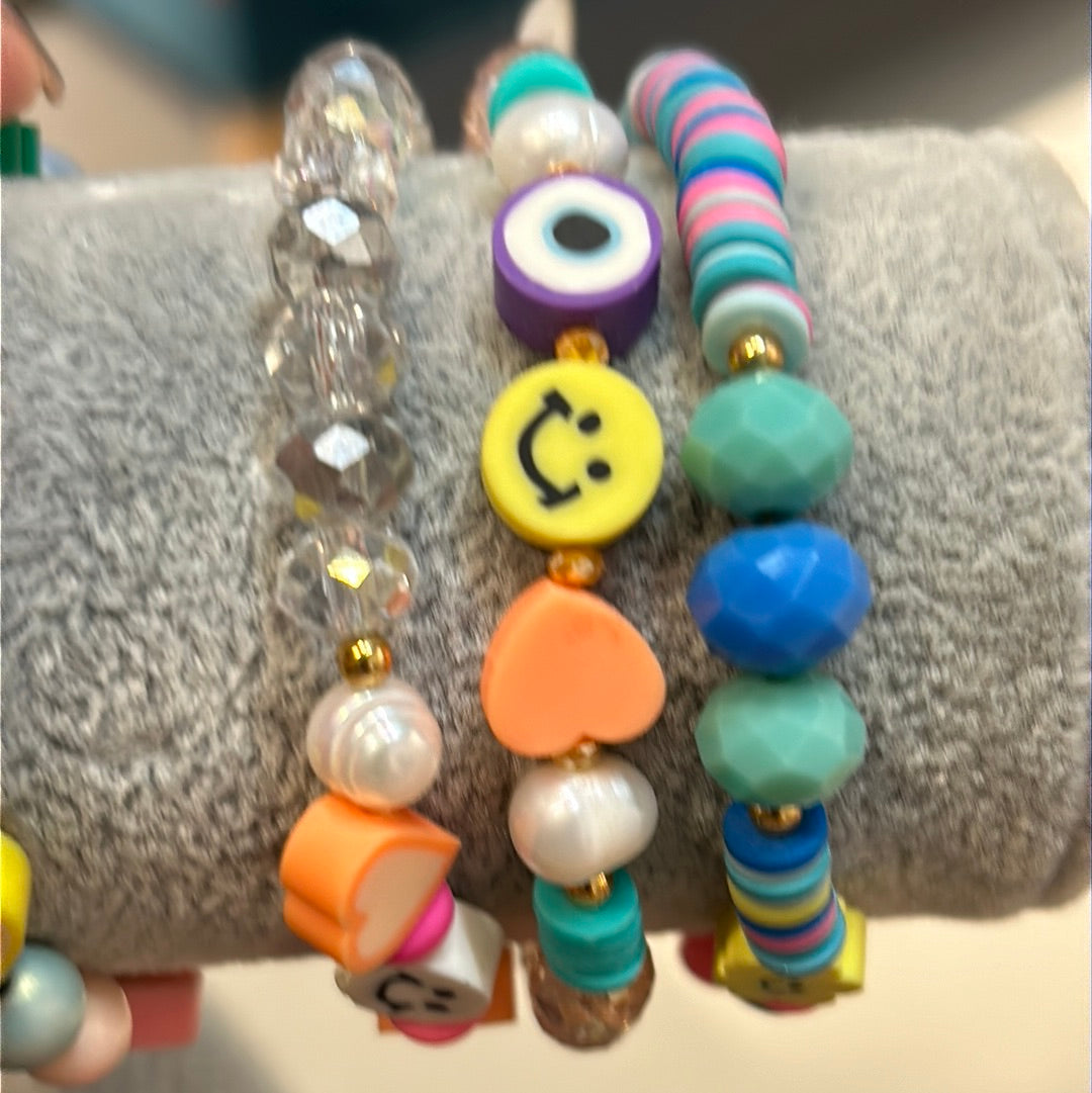 Pulsera colorida dijes florales - Ágatha Kids (Copia)