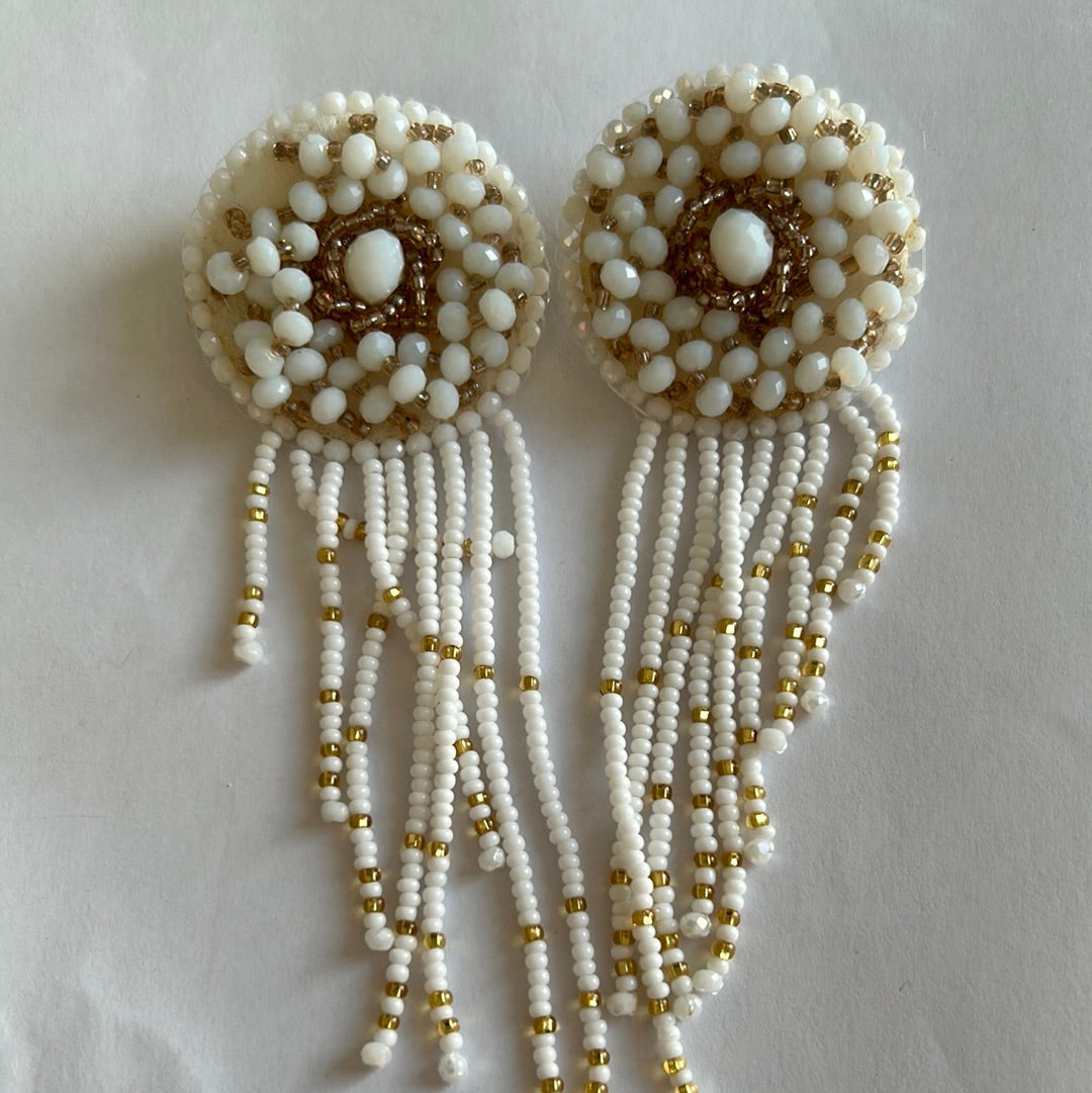 299 Aretes círculo y tiras mostacilla blancos