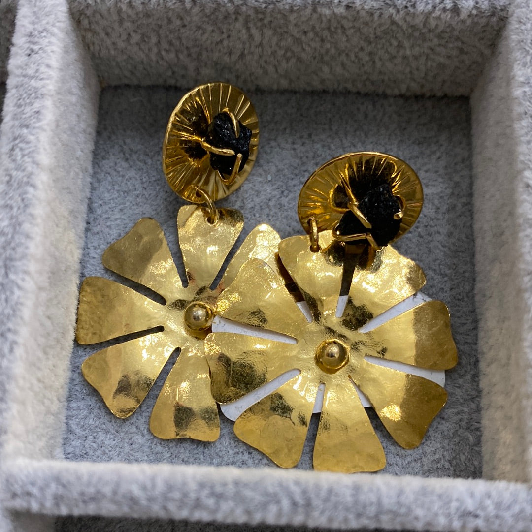 482 Aretes muralla esmeralda formas orfebrería