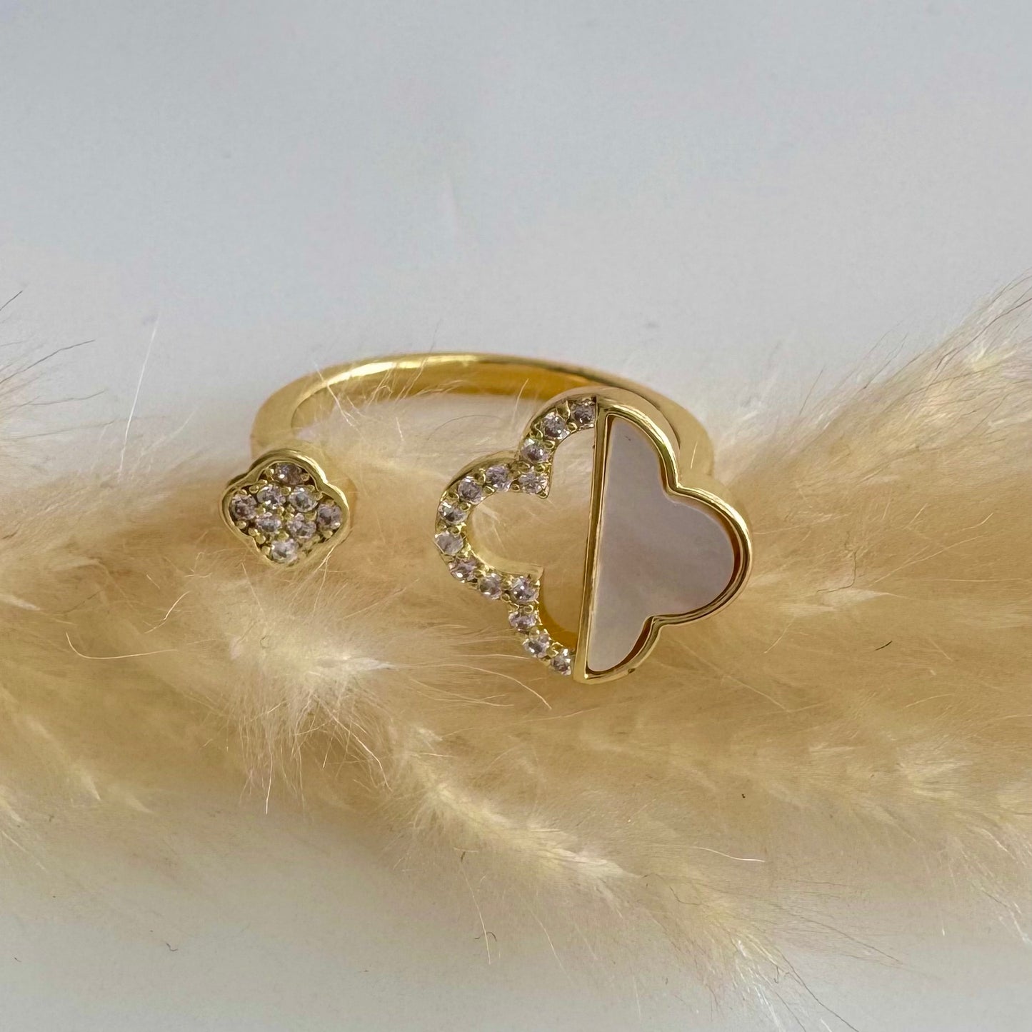 Anillo Trebol Blanco y circones ajustable