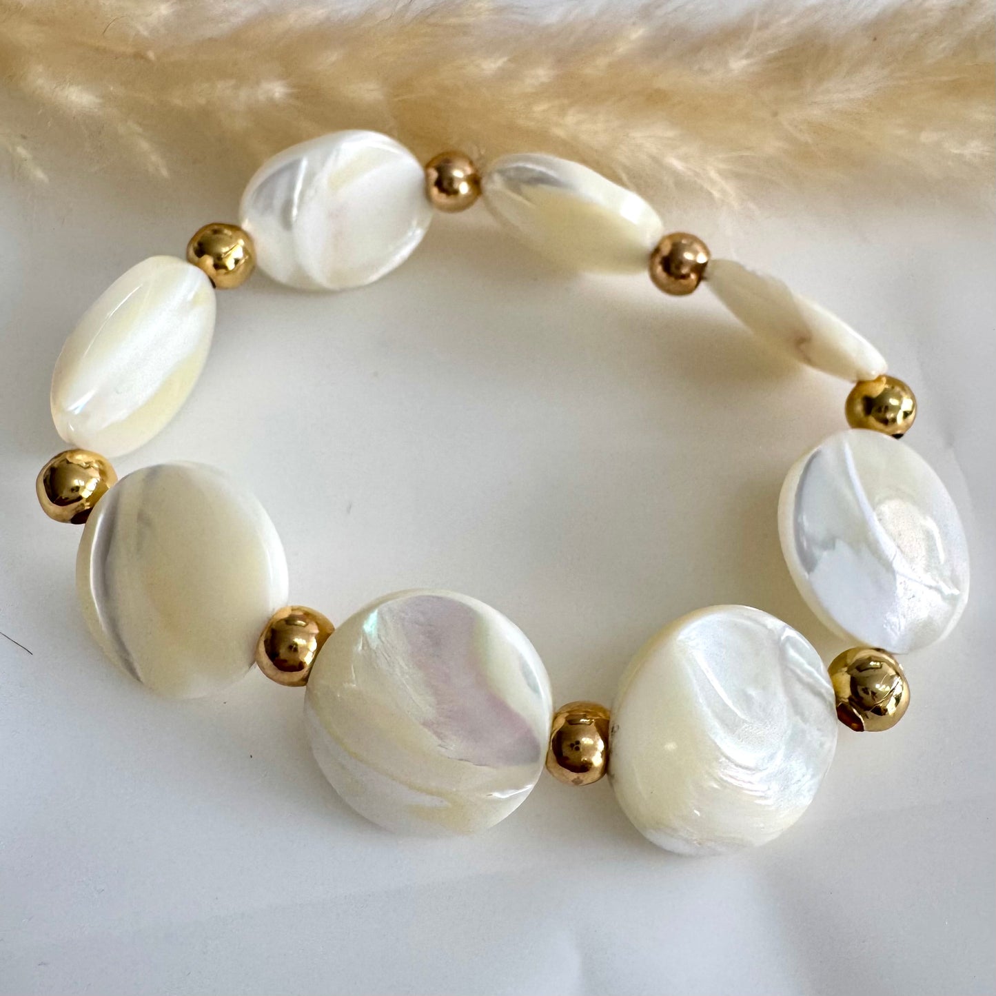Pulsera de Nácar y Balinés dorados