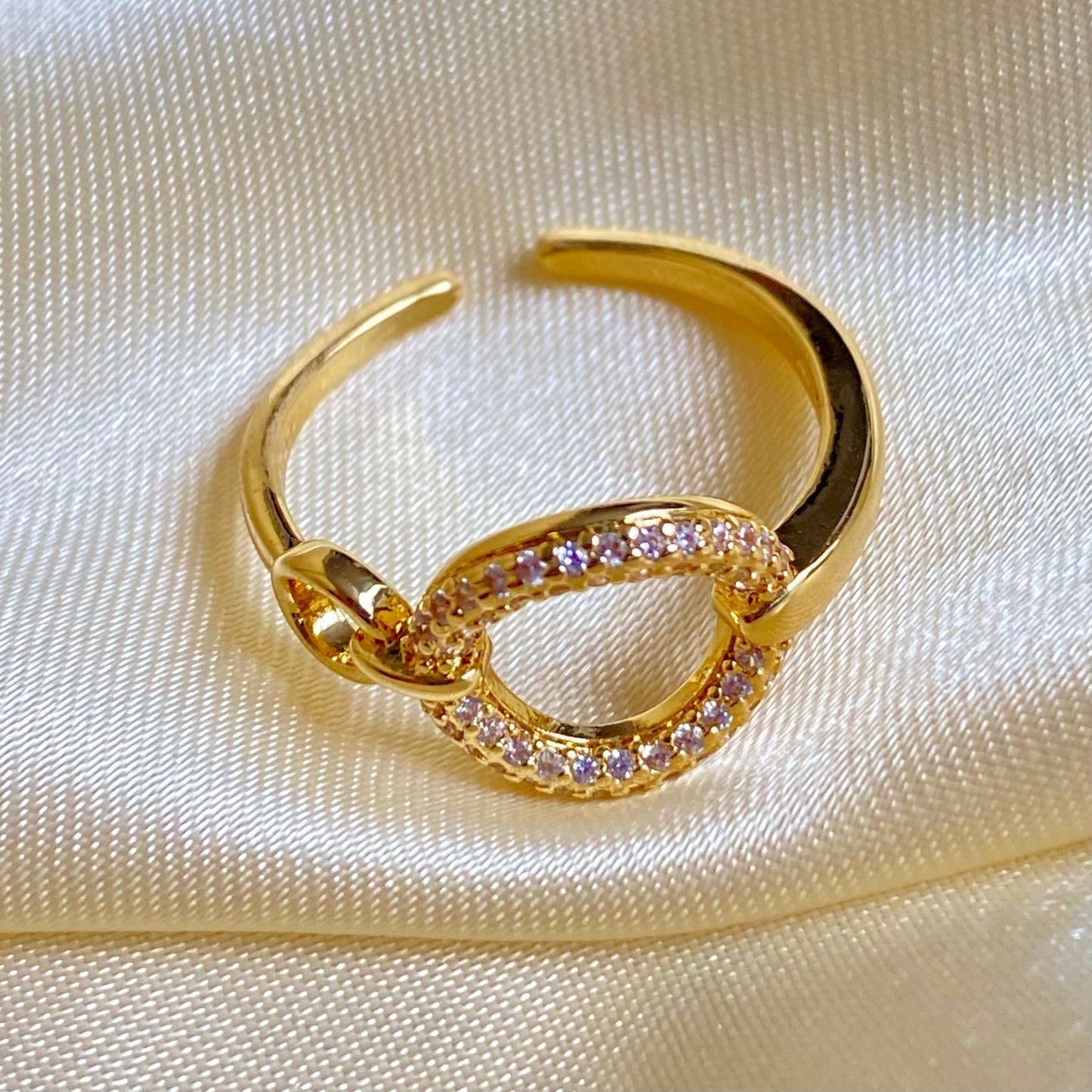 Anillo acero circulo con circones