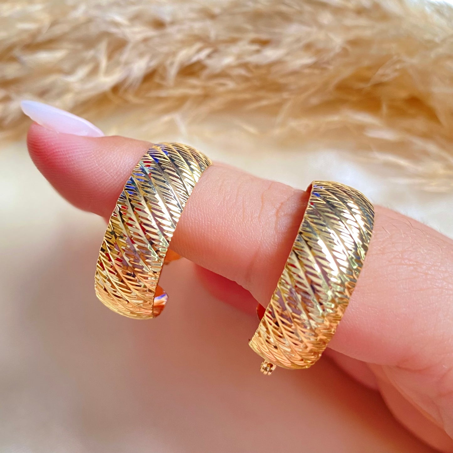 532 Argollas Covergold medianas con relieve