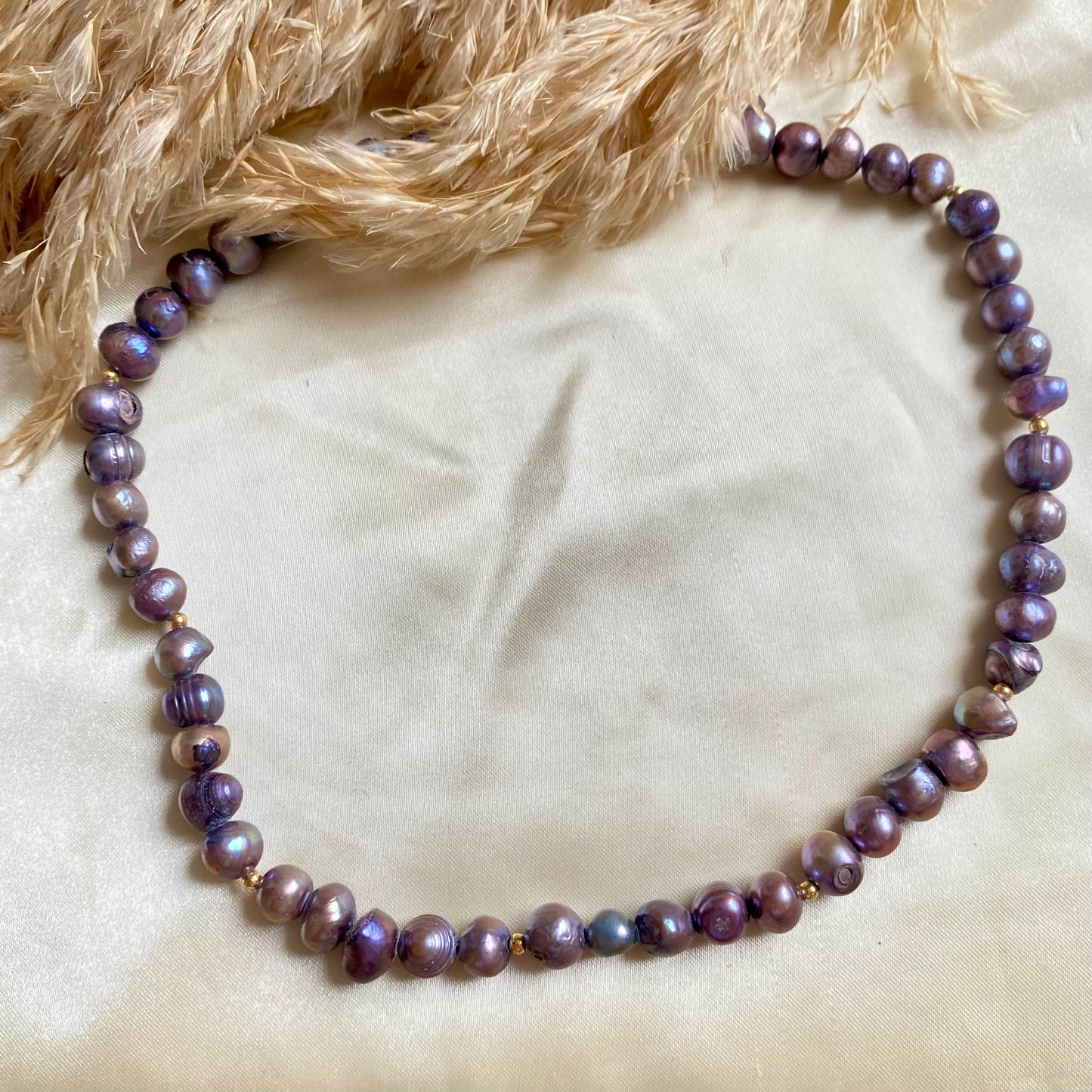 515 Collar de perlas moradas oscuras grandes