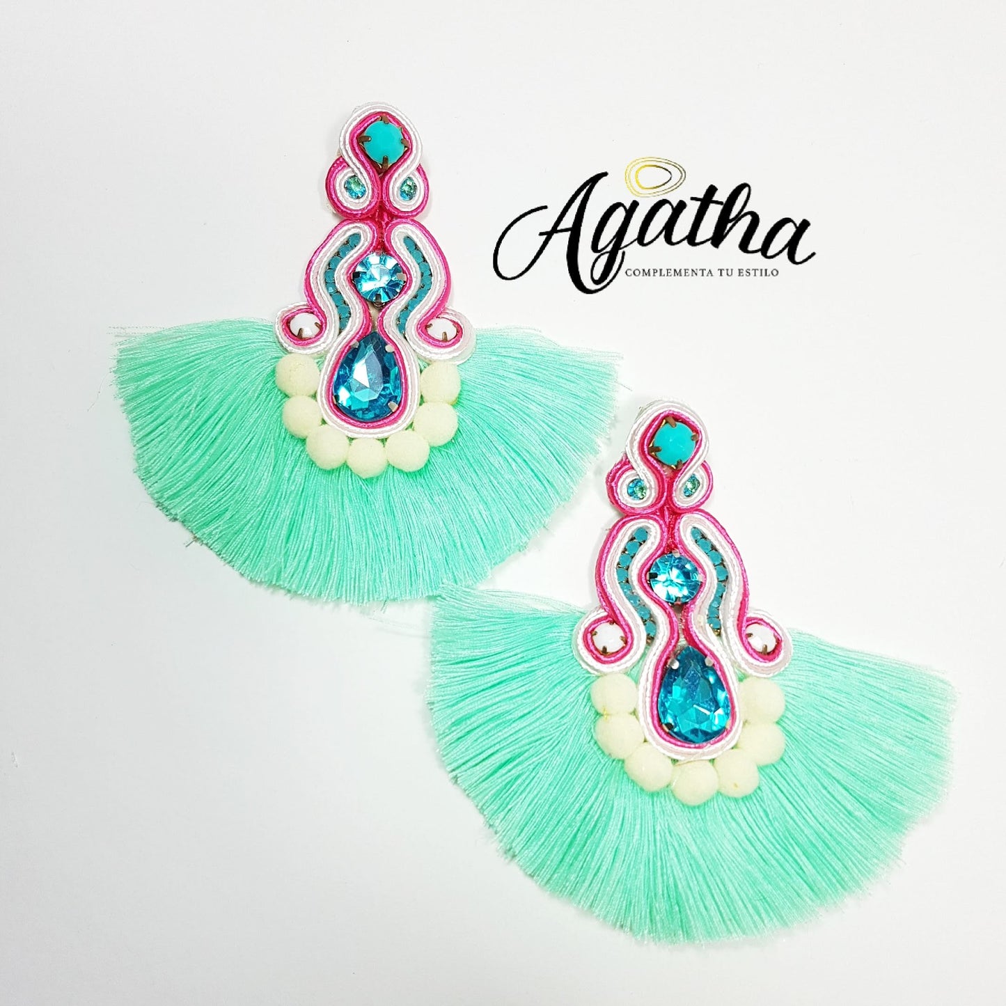 Aretes mustache anastasia