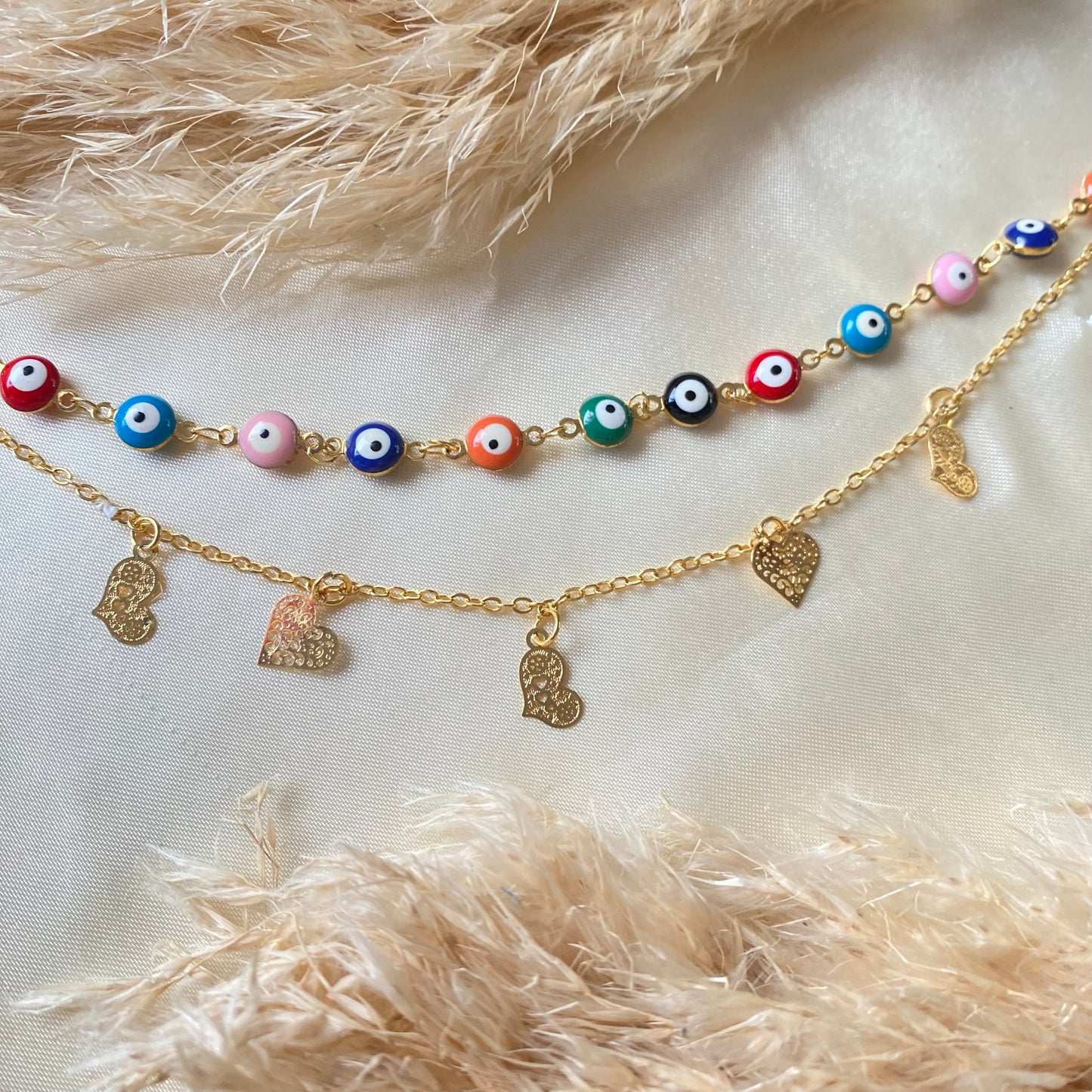 Tobillera doble con ojitos turcos de colores y charms