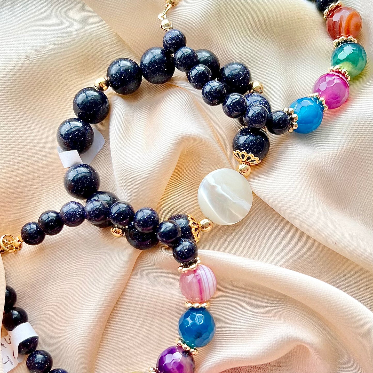 546 Pulsera piedras coloridas