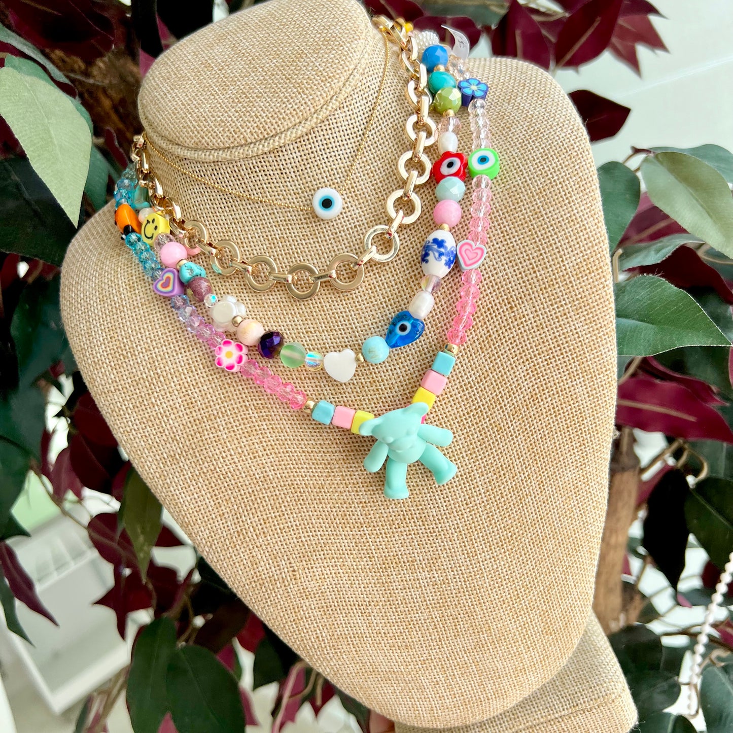 552 Collar perlas coloridas y dije de osito - Agatha Kids