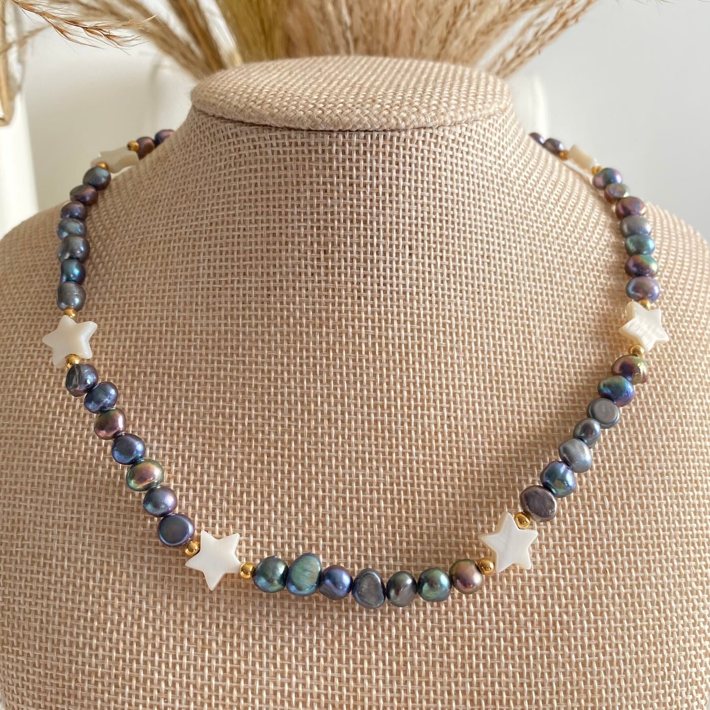 512 Collar de perlas oscuras pequeñas