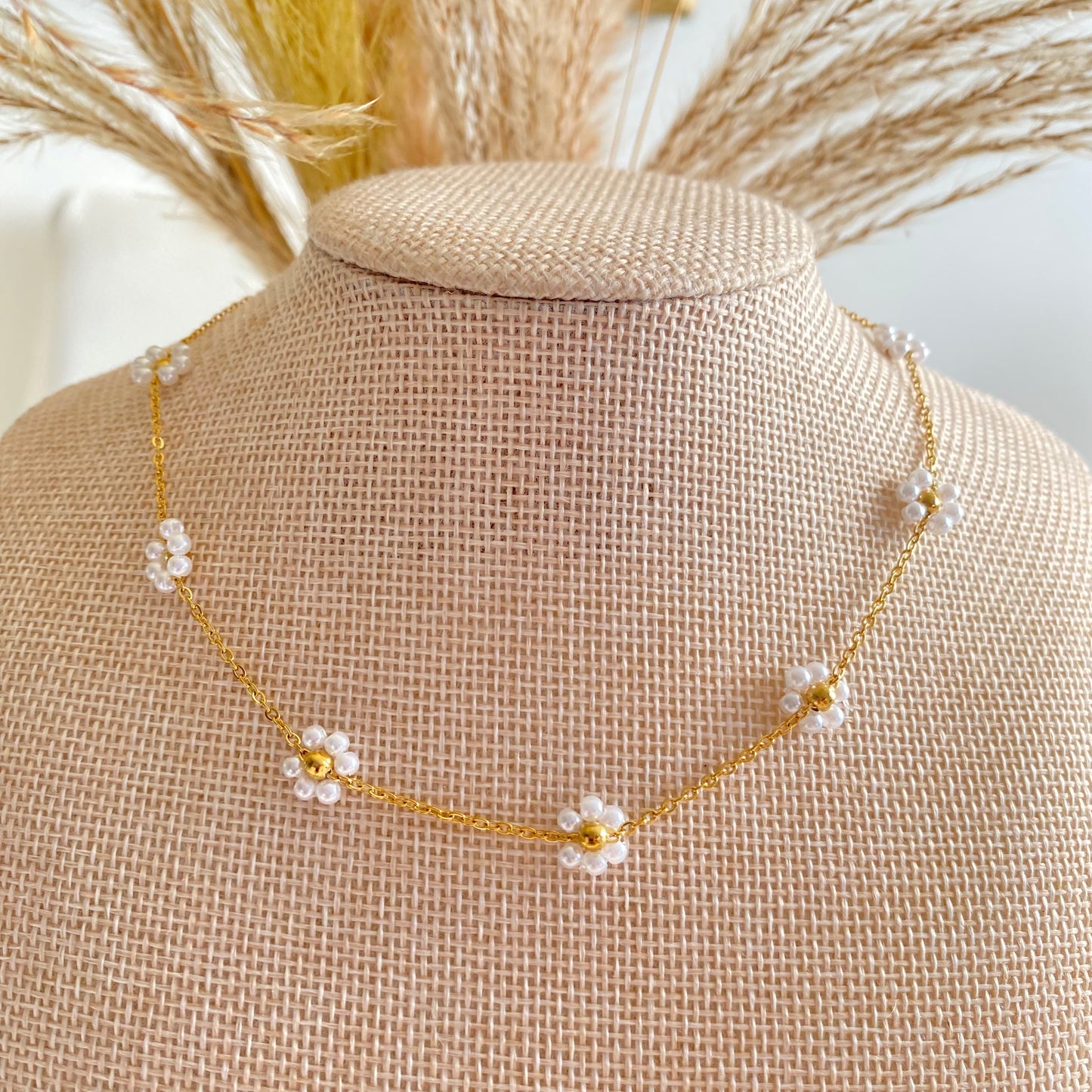 Choker/Collar Dorado con Margaritas Perlas
