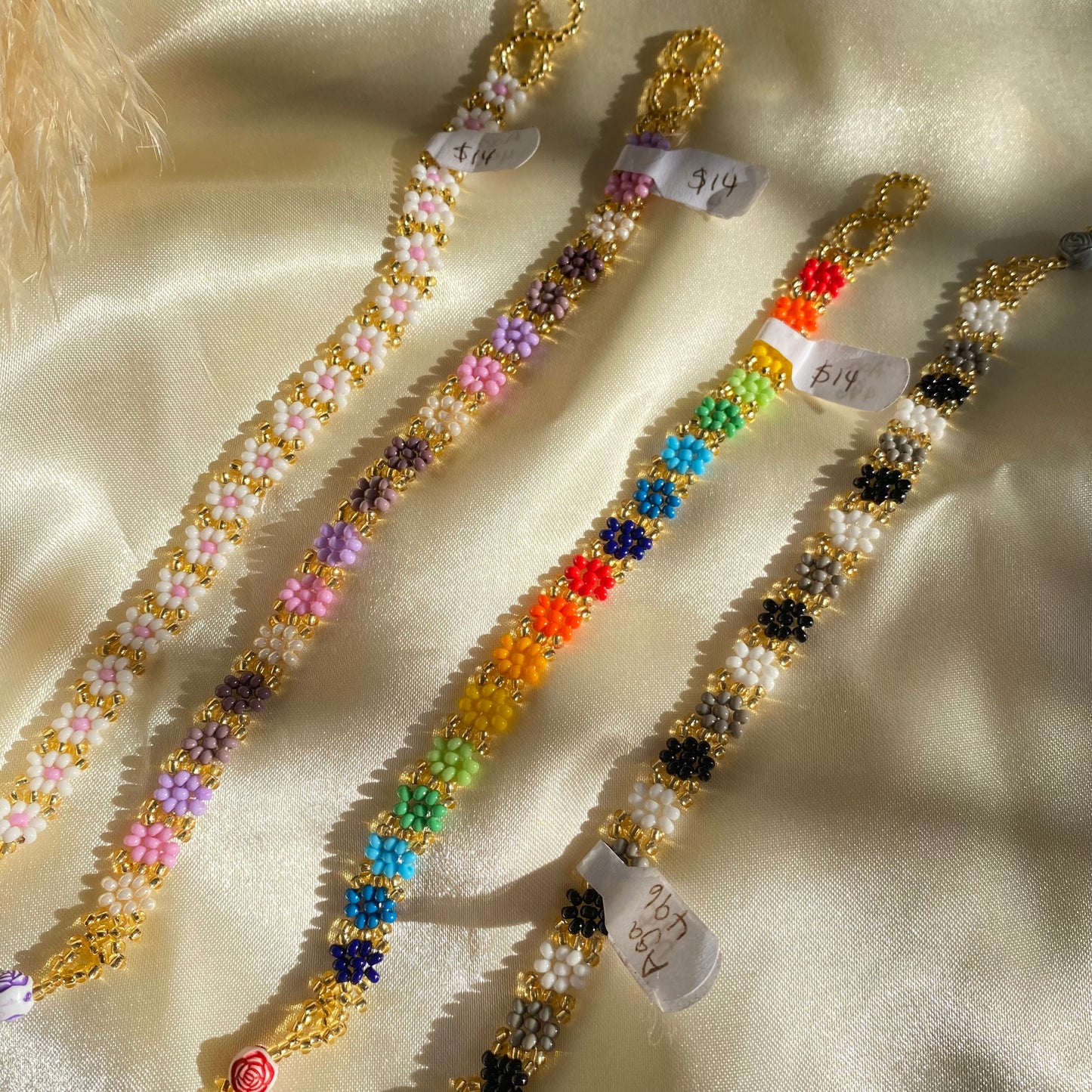 496 Pulseras flores tejidas mostacillas coloridas