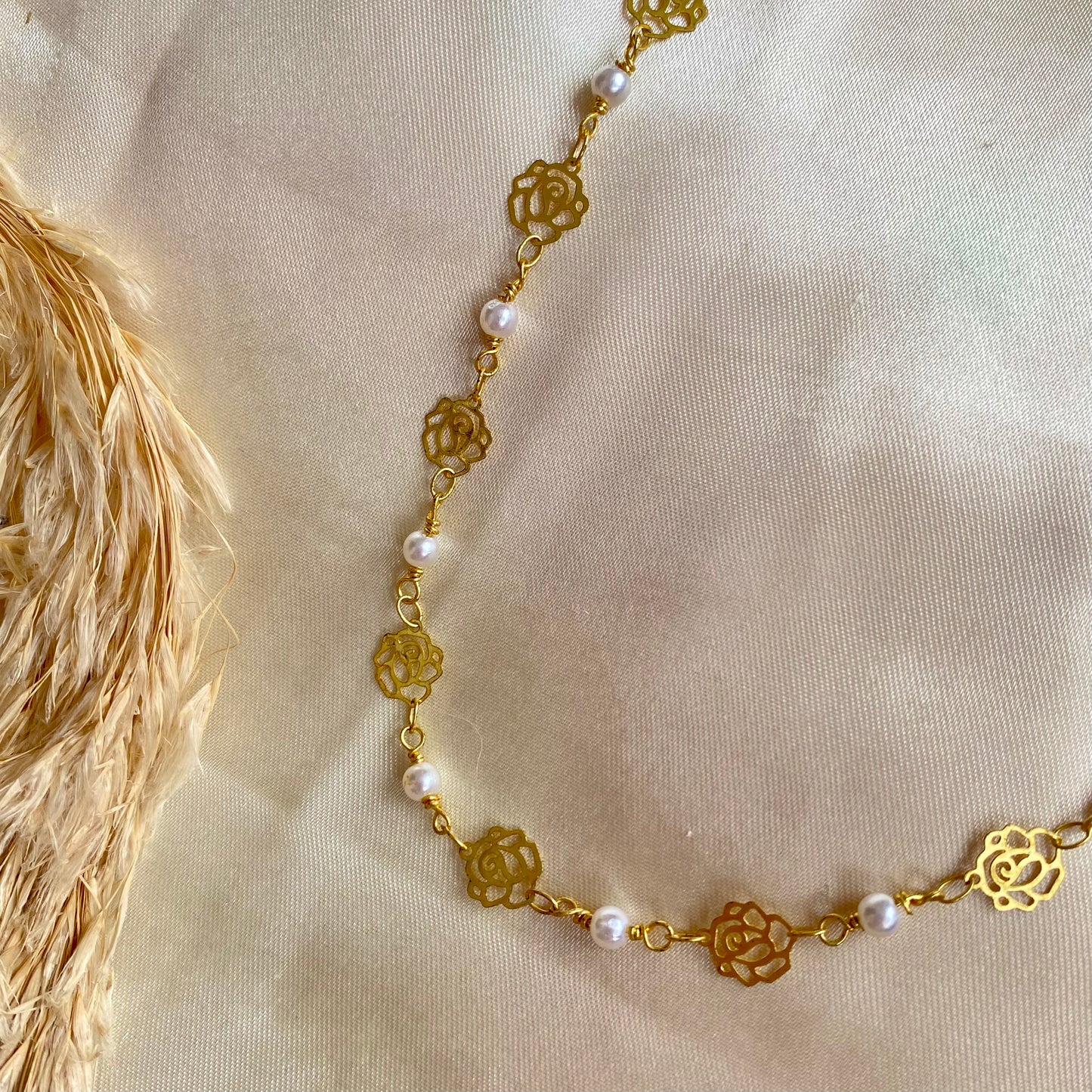 162 Choker goldfilled y perlitas