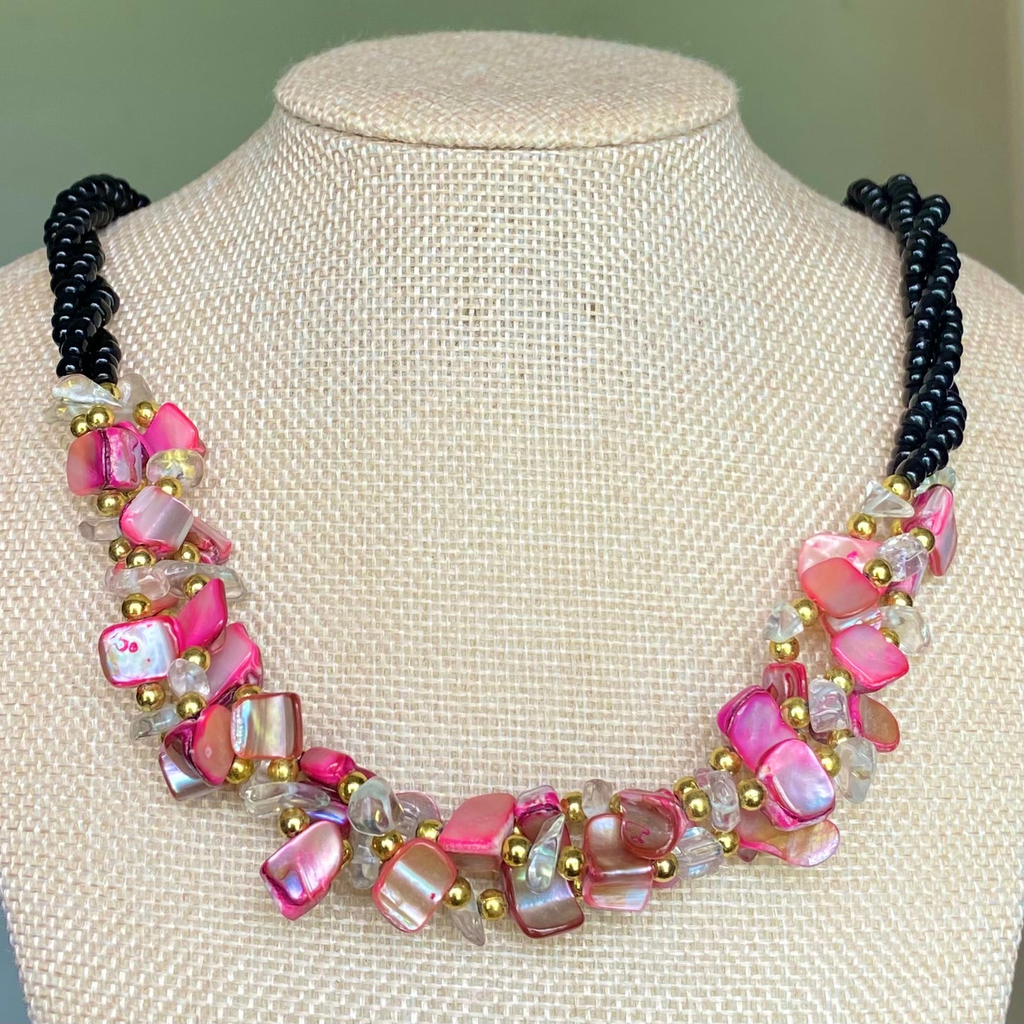 362 Collar baru nácar de colores y piedras mostacillas