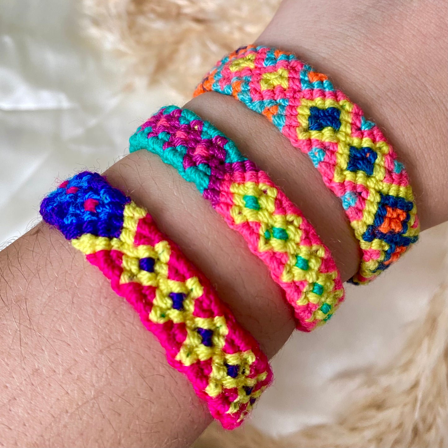 636 Pulseras Wayuu tejidas a mano