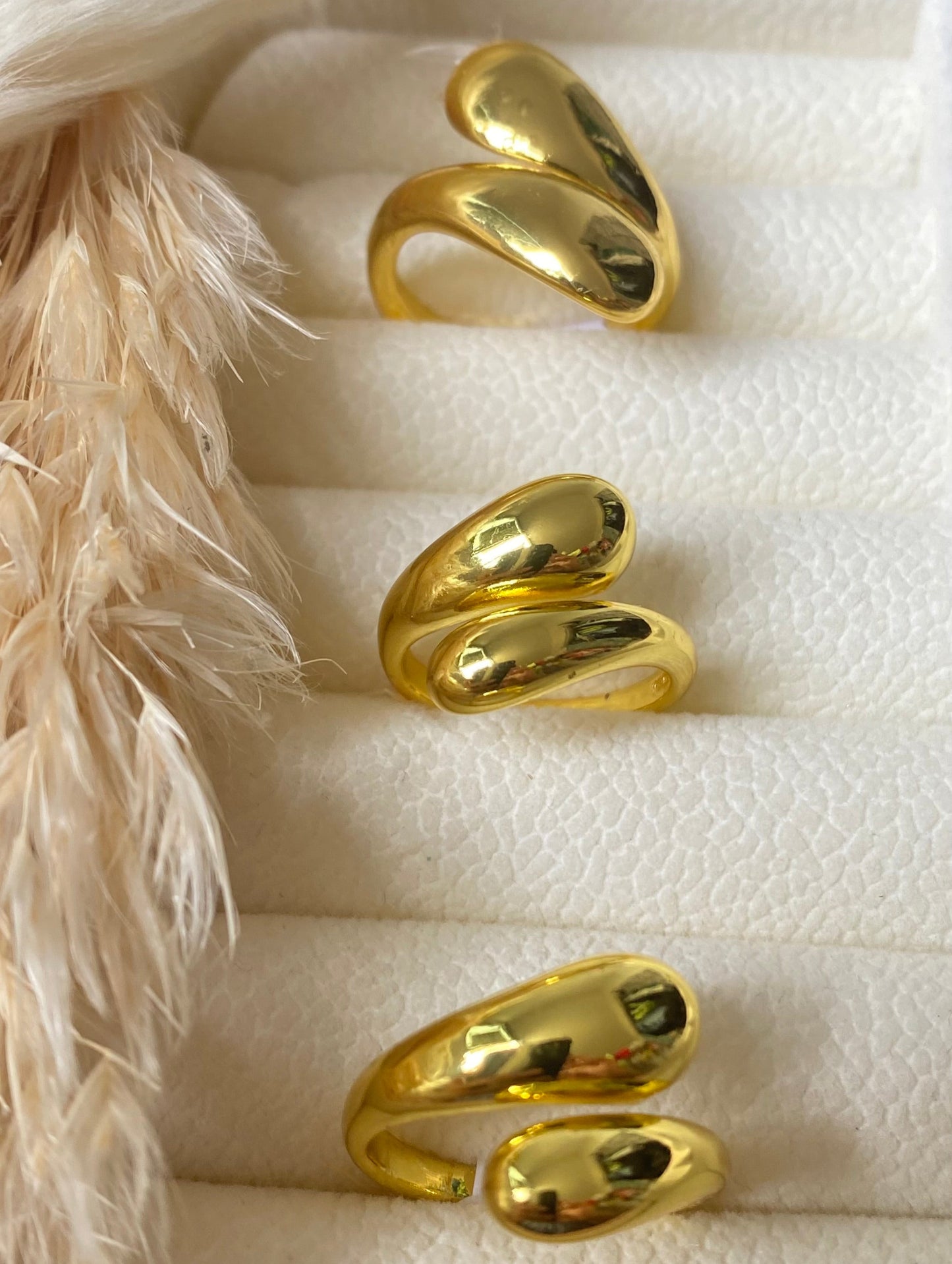 Drop Ring - Anillo dos gotas cruzado dorado