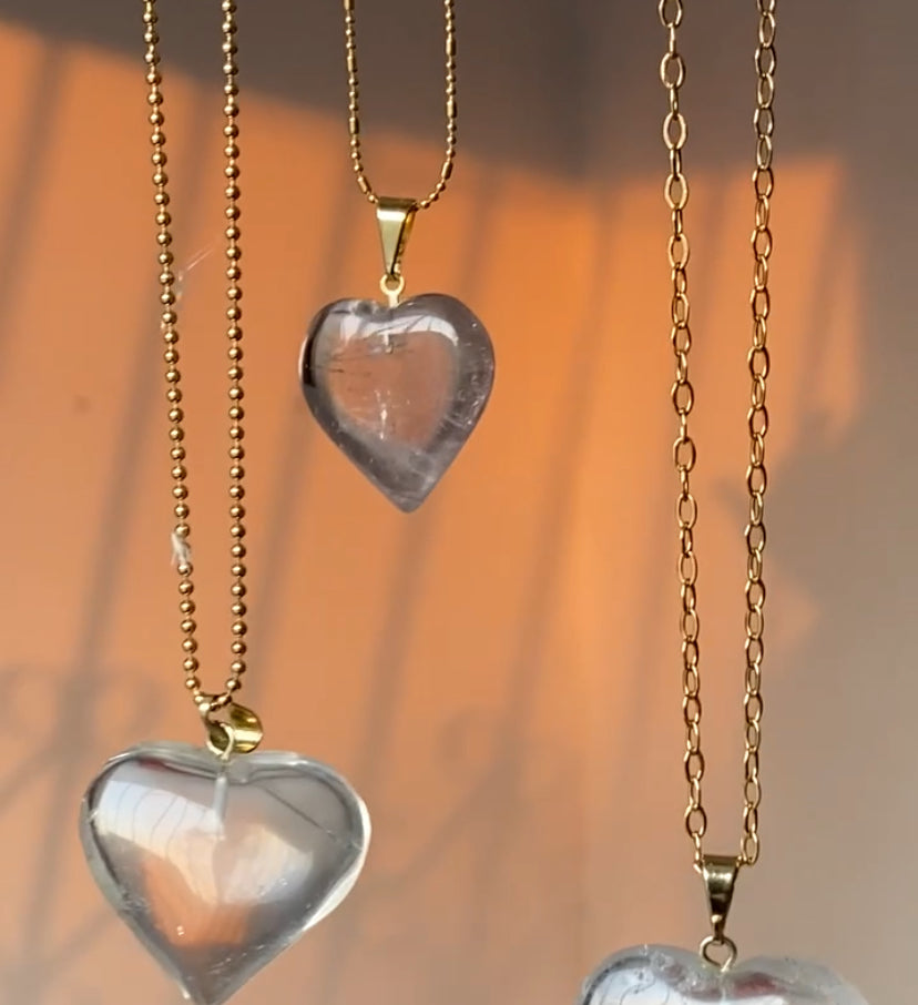 605 Cadenita de corazón transparente de rodio con baño de oro