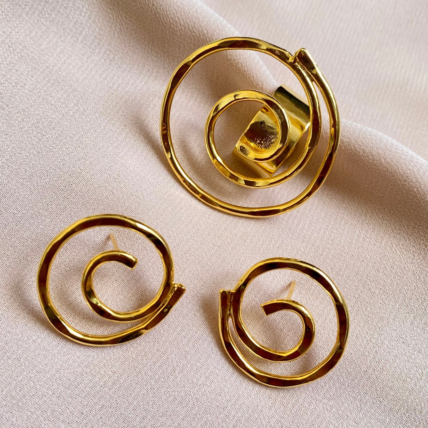 651 Anillo formas circular Orfebrería / Oro