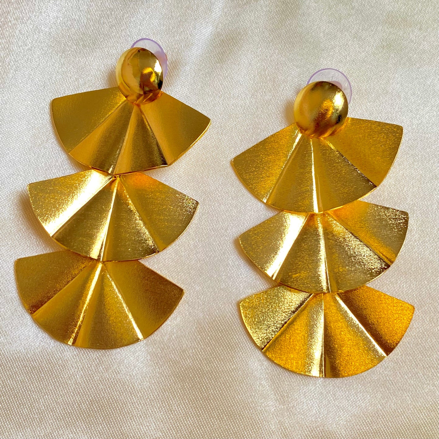 647 Aretes Abanico triple Orfebrería / Oro