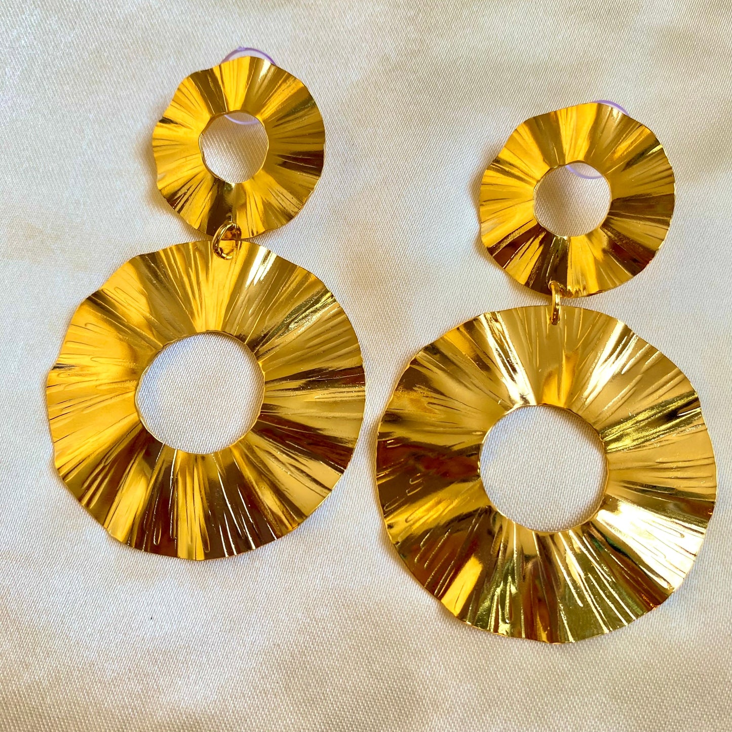 Maxi Aretes monedas texturizados dobles Orfebrería / Oro