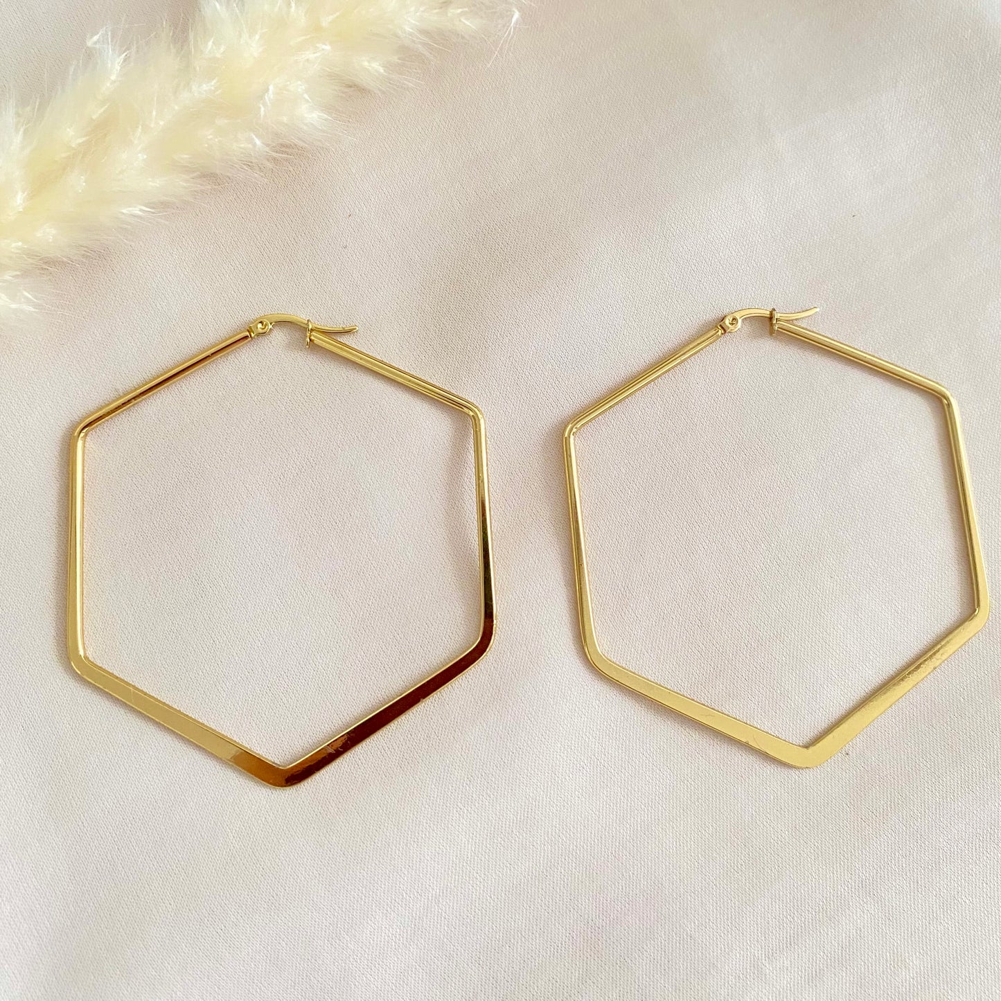 065 Argollas de acero forma ondulada esfera