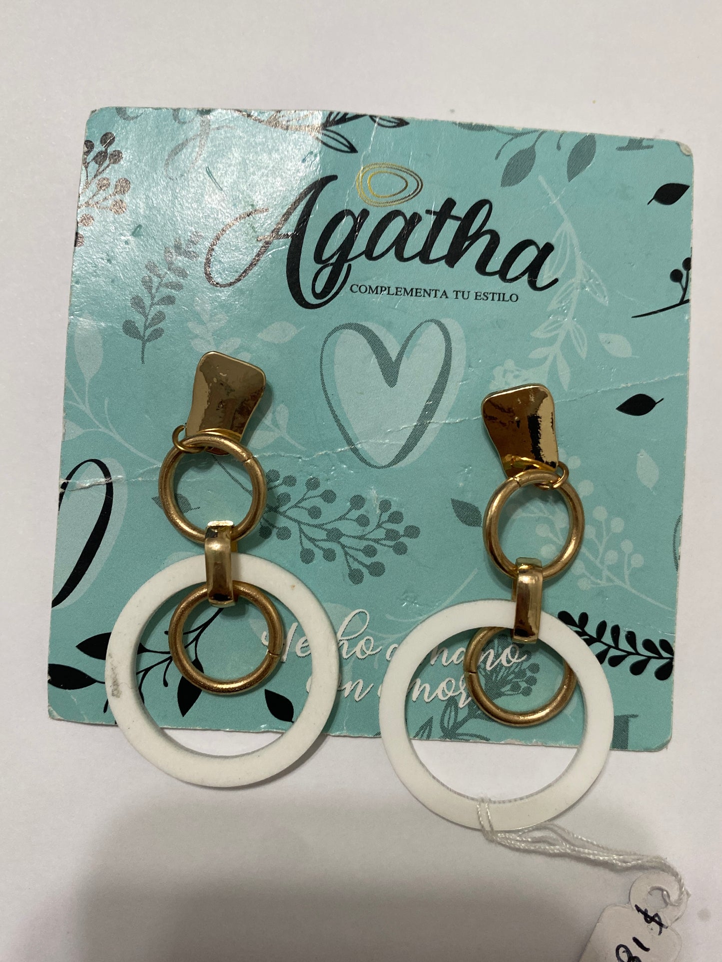 Aretes de eslabones con acrílico blanco