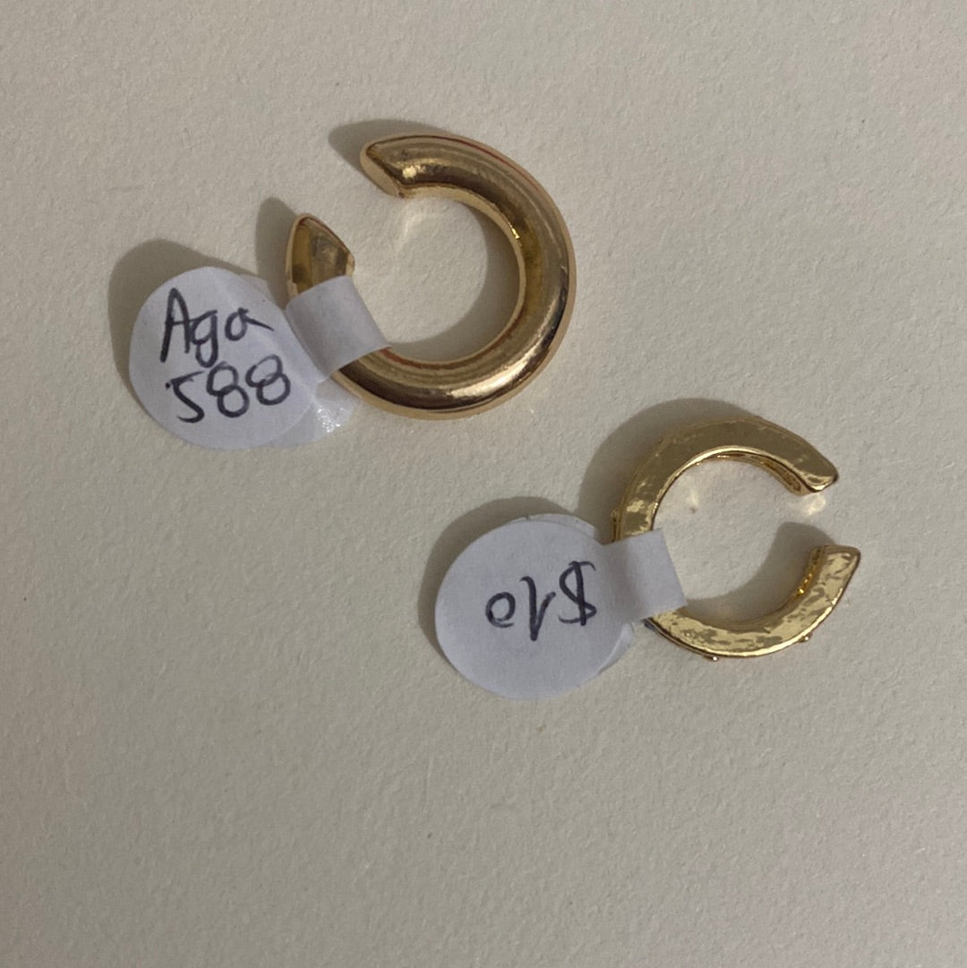 588 Ear cuff dorado variado