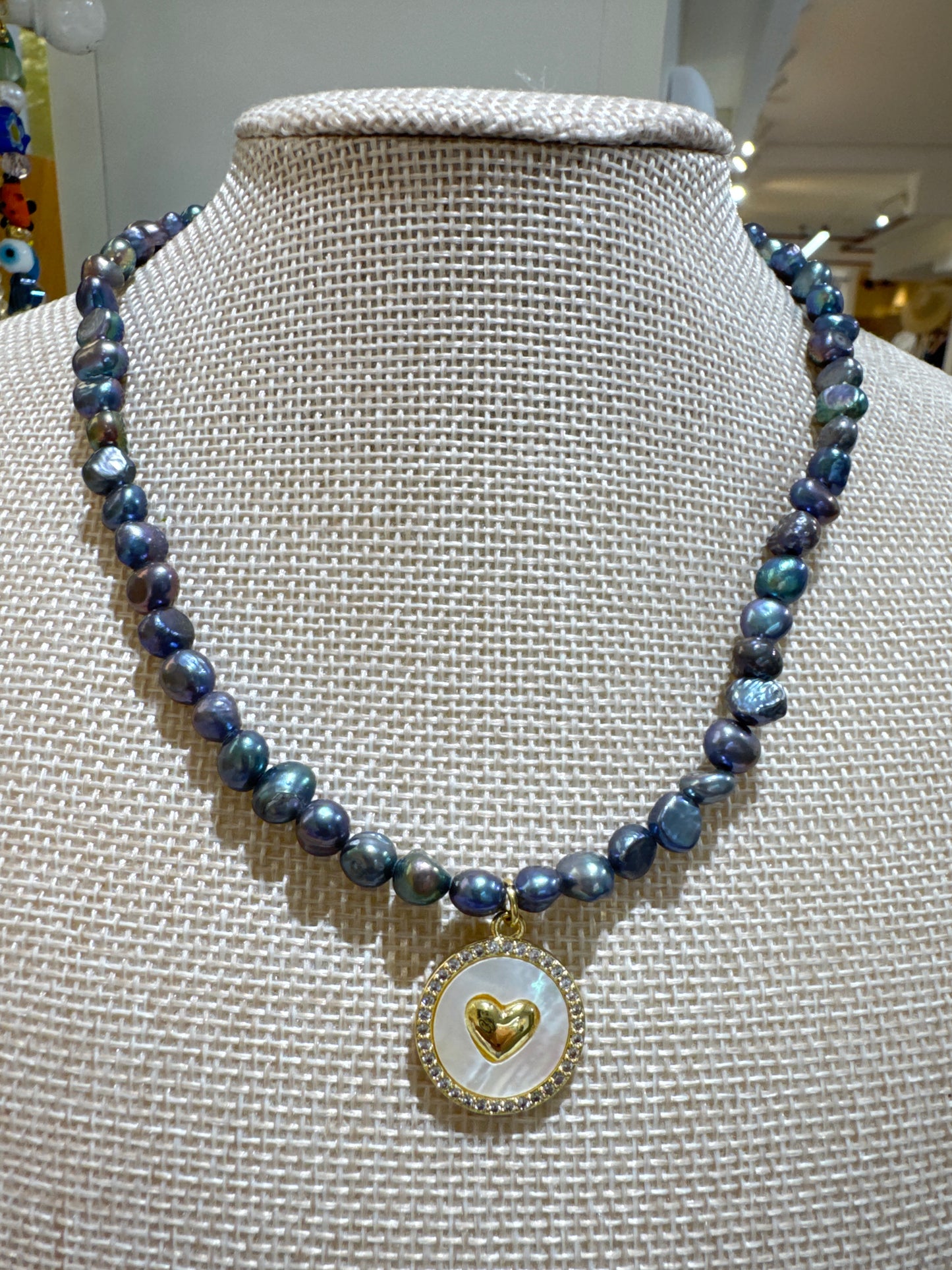 AG111 collar Perlas barroca violeta pequeño