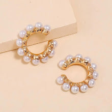 585 Ear cuff de perlas blancas