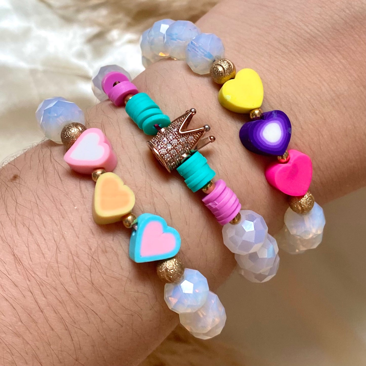 Pulsera cristal checo, fimu y dije varios